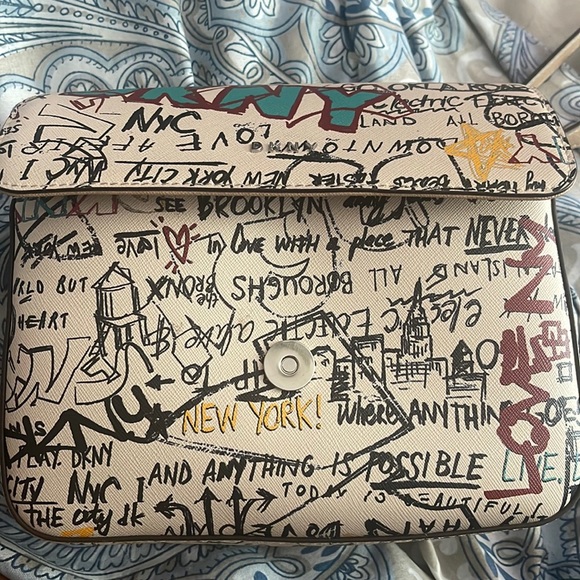 DKNY Purse - Picture 1 of 2